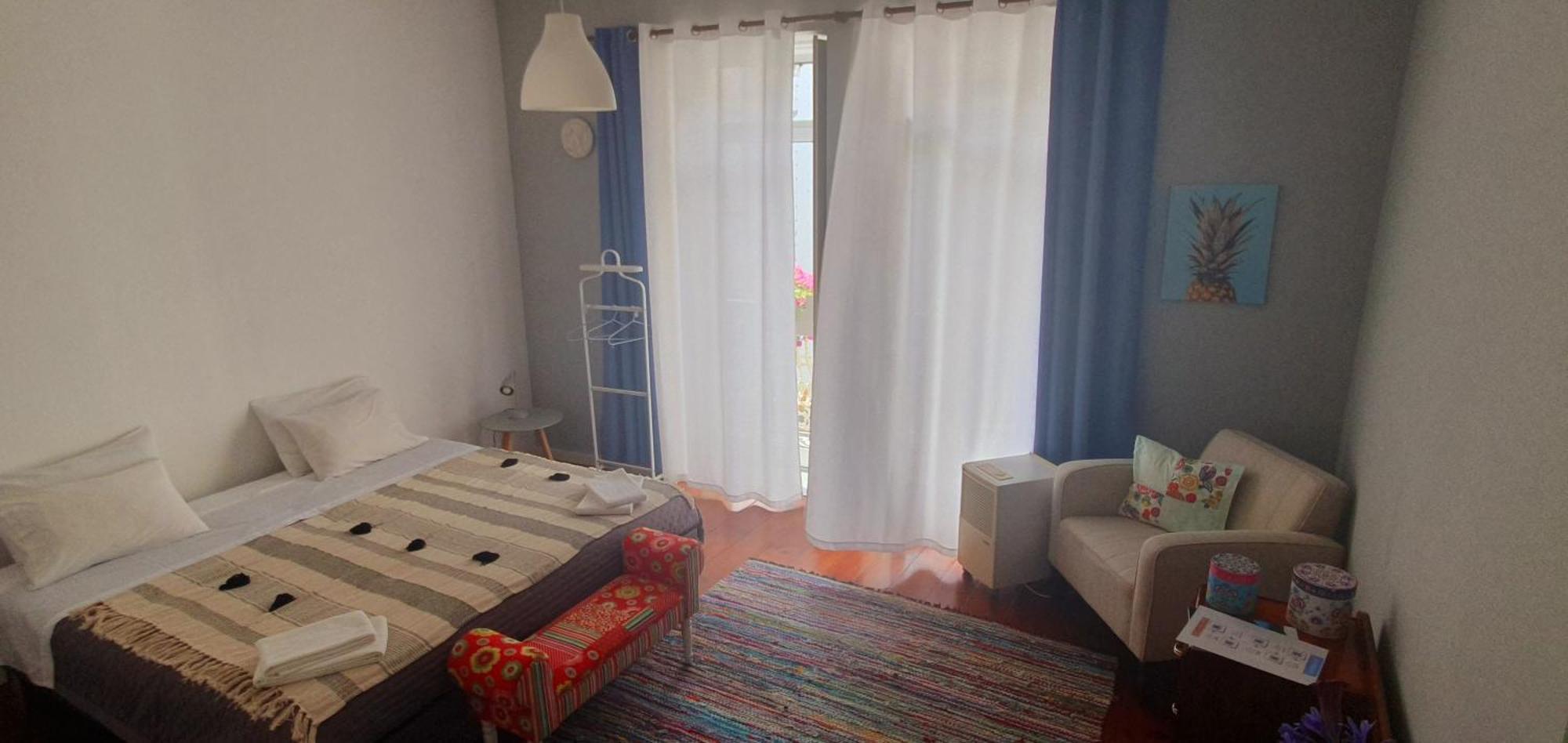A-Tipica Guesthouse Ponta Delgada  Exterior photo